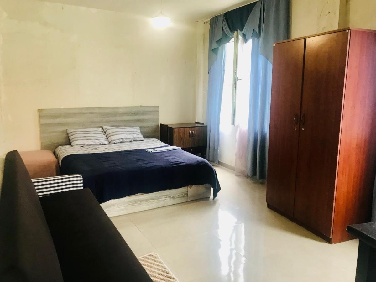 Hotel Rozmarin Нouse Makhinjauri à Batoumi Extérieur photo